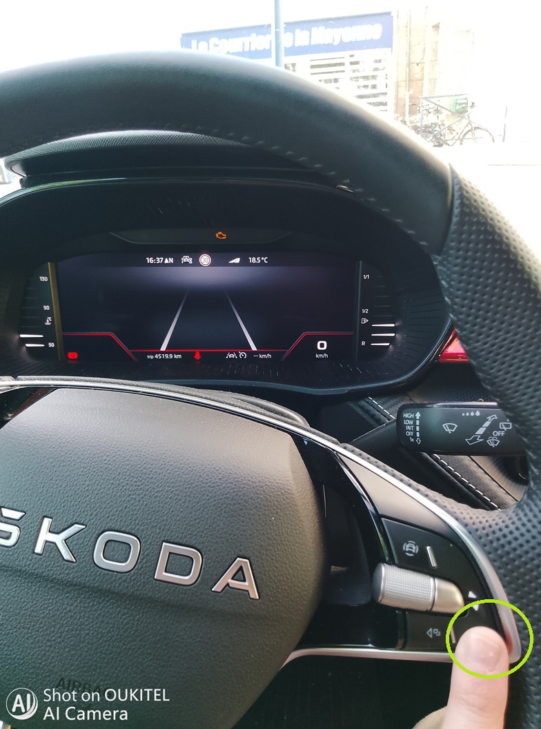 Commande de défilement menu d'affichage tableau de bord 1